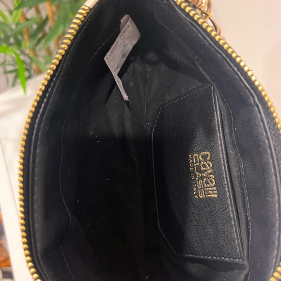 Cavalli Class small black suede purse with gold chain. Good condition. - Picture 3 of 6